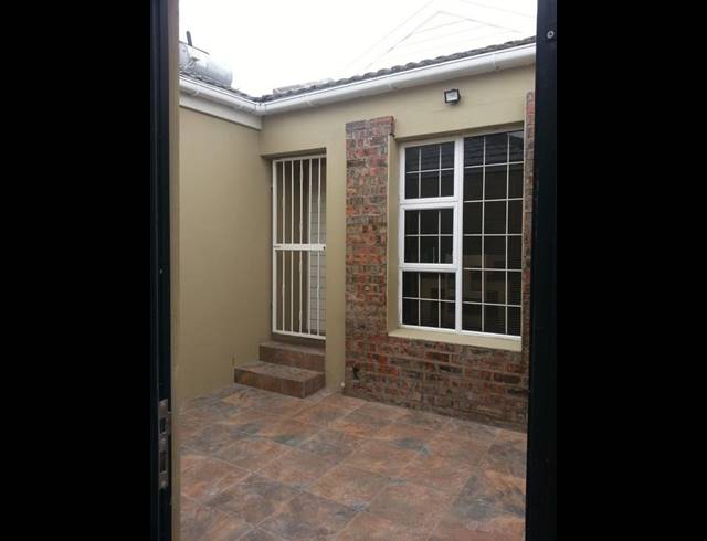 3 BEDROOM HOUSE FOR SALE IN WEST BEACH